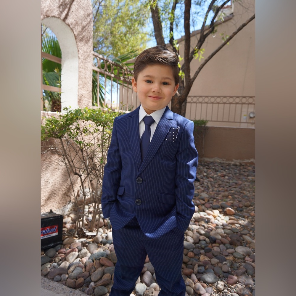 Black N Bianco 4-piece Blue Navy Striped Suit Size 5